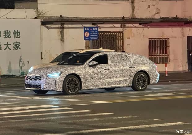 配备无框车门！上汽奥迪A7L旅行版最新谍照