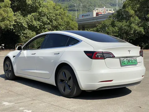 10万出头，续航无忧，20款特斯拉Model3代步香不香？