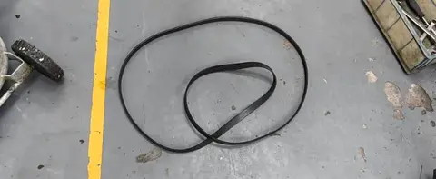 12年老车,更换发电机皮带,避免半路抛锚,花1300元值得吗?