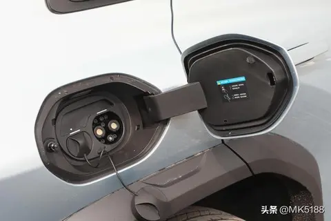 3月13日上市，方程豹钛3闪充版惊艳亮相